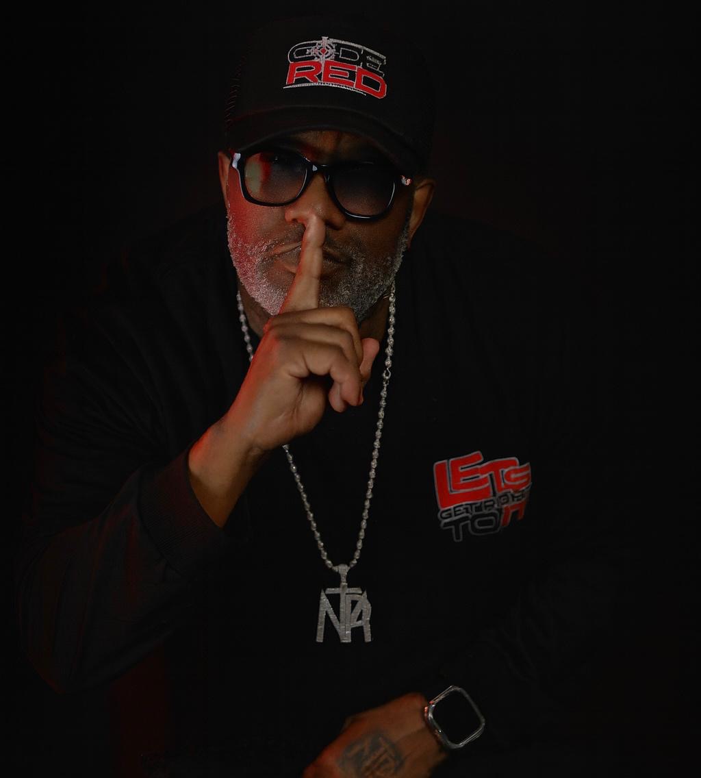 KB ThePlaymaker Barrell in Code Red apparel